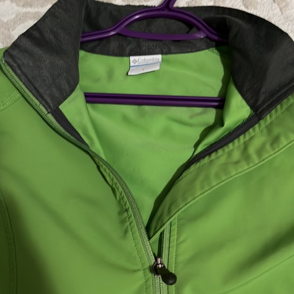 Columbia windproof aize L - Picture 2 of 3